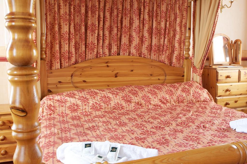 Radstock Hotel Near Bath ภายนอก รูปภาพ