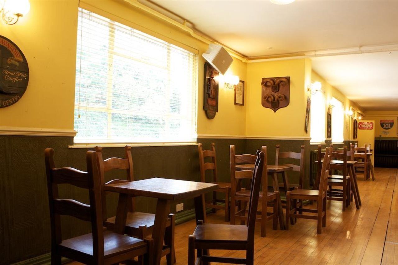 Radstock Hotel Near Bath ภายนอก รูปภาพ